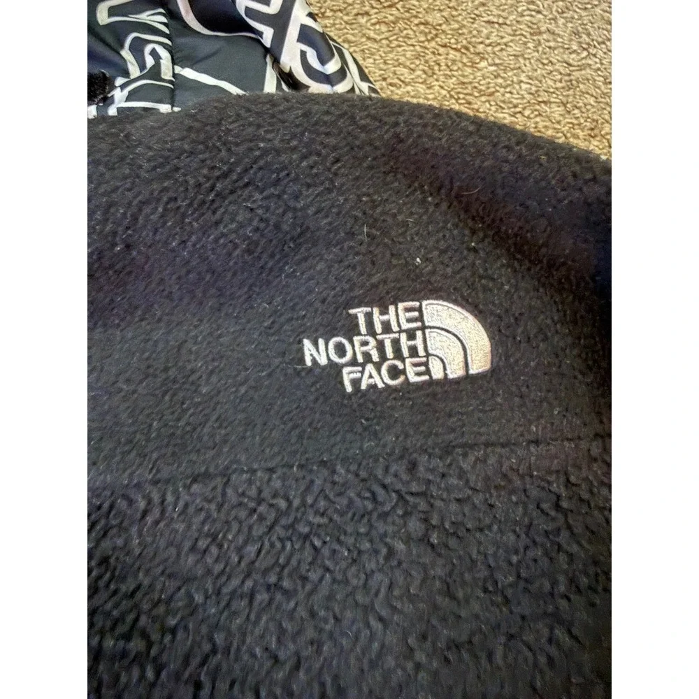 The North Face Kids Black White‎ All Over Logo Fleece Jacket Hooded Size YXL